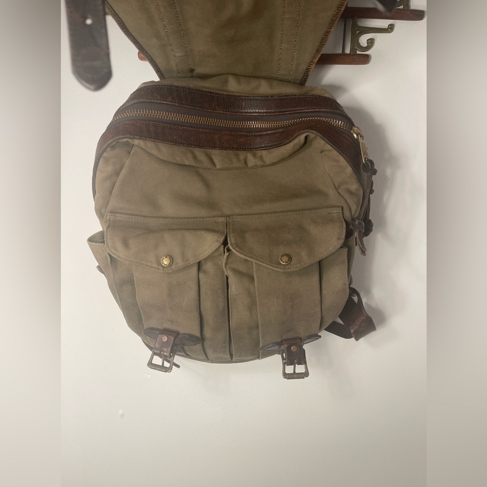 Filson Rugged Twill Rucksack Bag - Picture 4 of 8